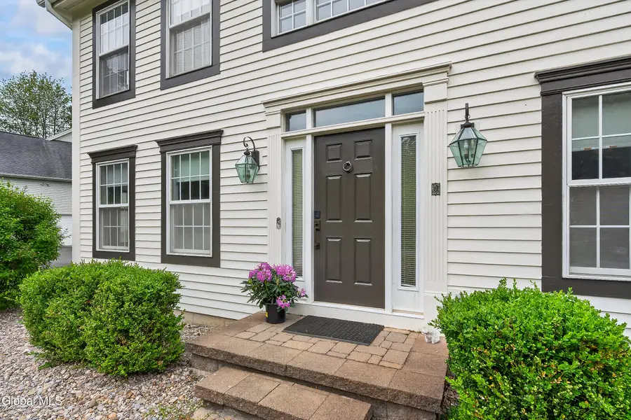 9 Owasco Court, Niskayuna, NY 12309 - #2
