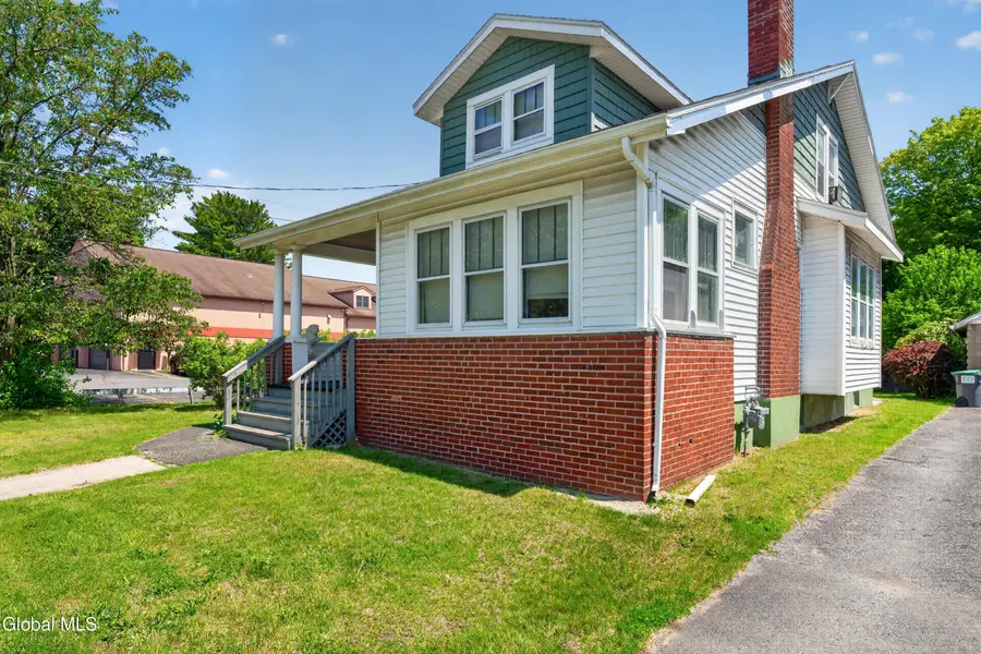 32 Osborne Road, Colonie, NY 12205 - #2