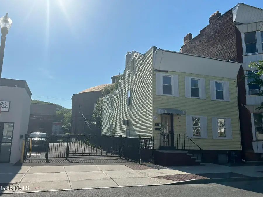 306 4th, Troy, NY 12180 - #3