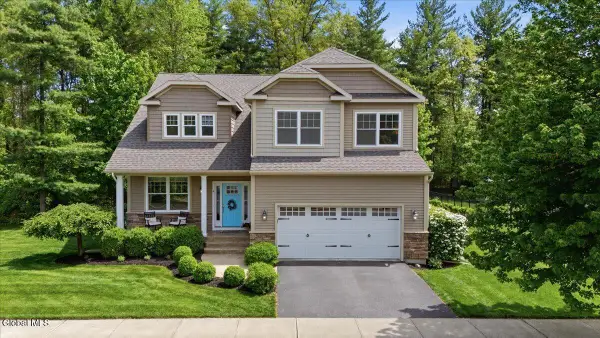 4 Annie Drive, Saratoga Springs, NY 12866