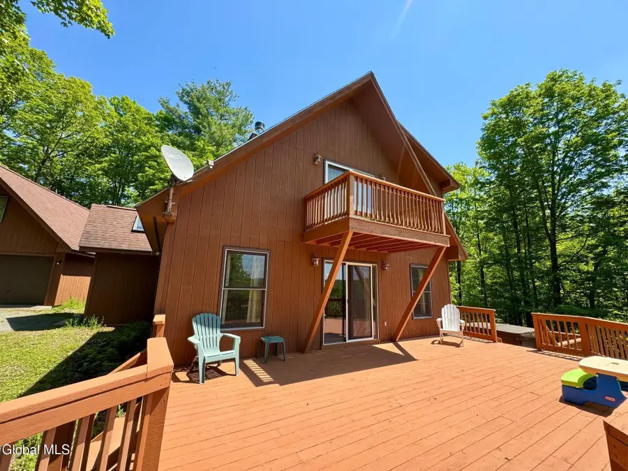 17 Ridgecrest Way, Whitehall, NY 12887 - #2