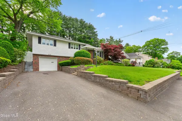 1060 Cornelius Avenue, Niskayuna, NY 12309