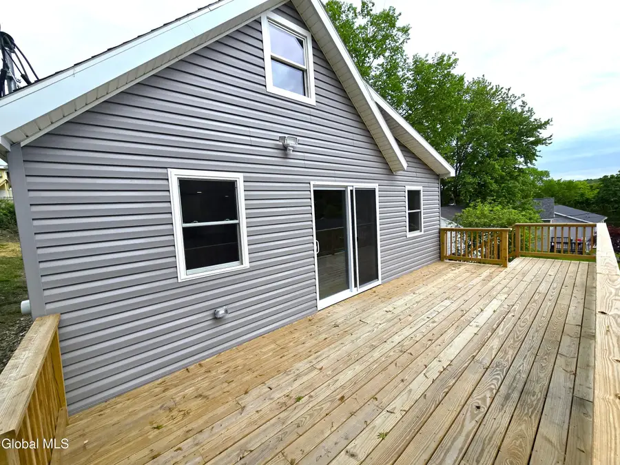 20 Franklin Avenue, North Greenbush, NY 12198 - #3