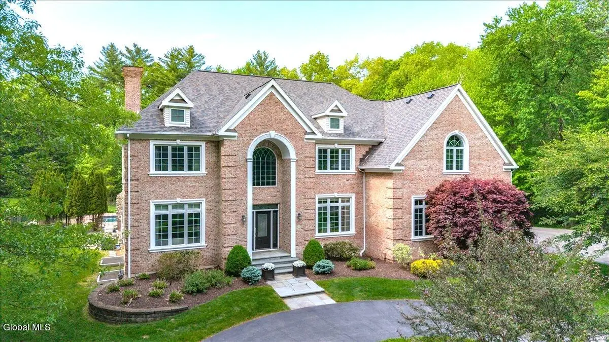 7 Towline Lane, Clifton Park, NY 12065 - #1