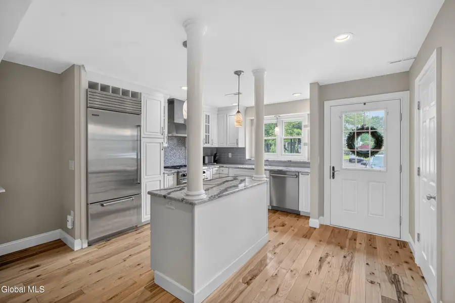 10 Redcoat Court, Halfmoon, NY 12065 - #3