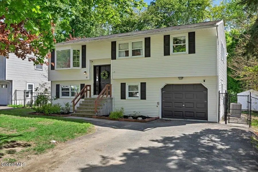 19 James Lane, Troy, NY 12182 - #3