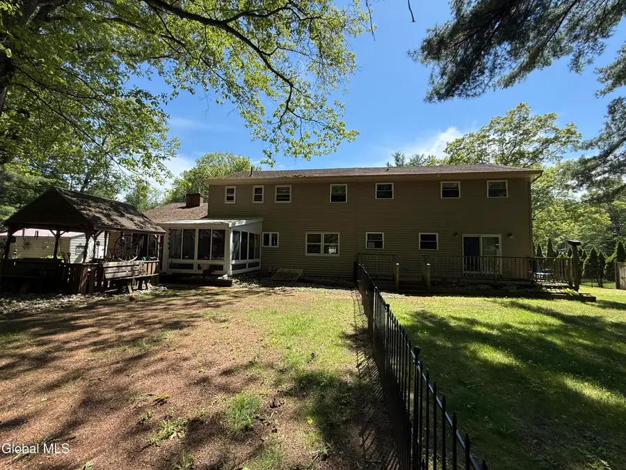 4 Pine Knoll Drive, Saratoga Springs, NY 12866 - #3