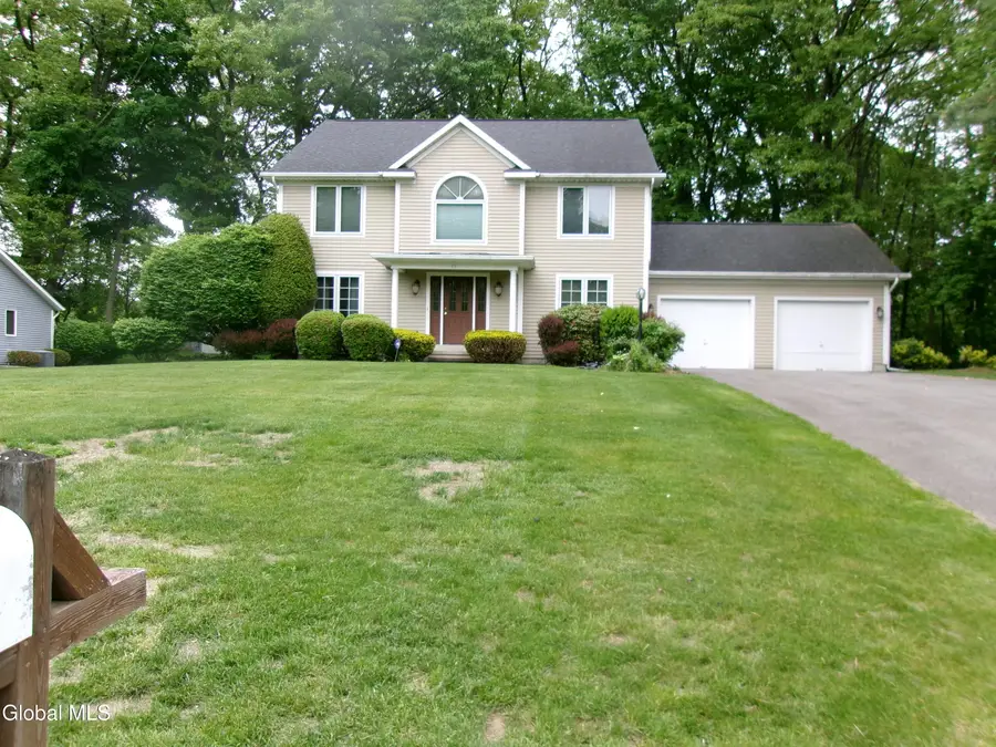 15 Pinecrest Drive, Niskayuna, NY 12309 - #2