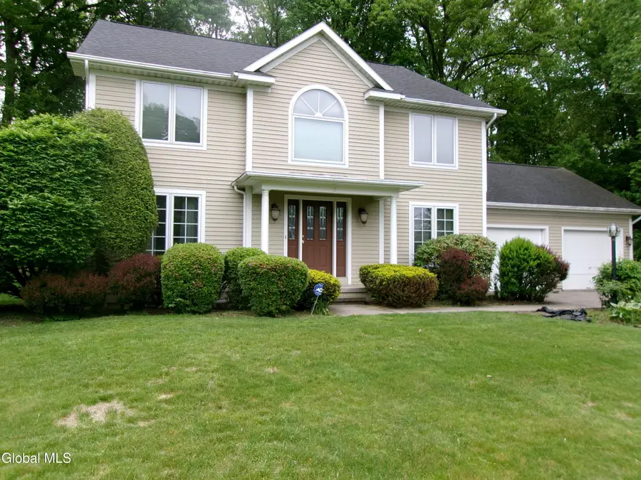 15 Pinecrest Drive, Niskayuna, NY 12309 - #3