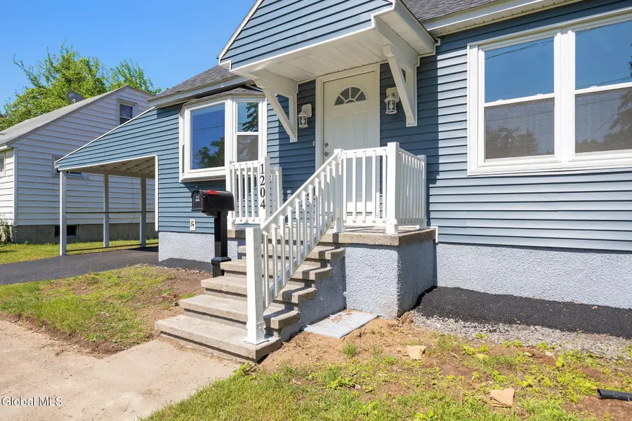 1204 Hemlock Street, Rotterdam, NY 12306 - #3