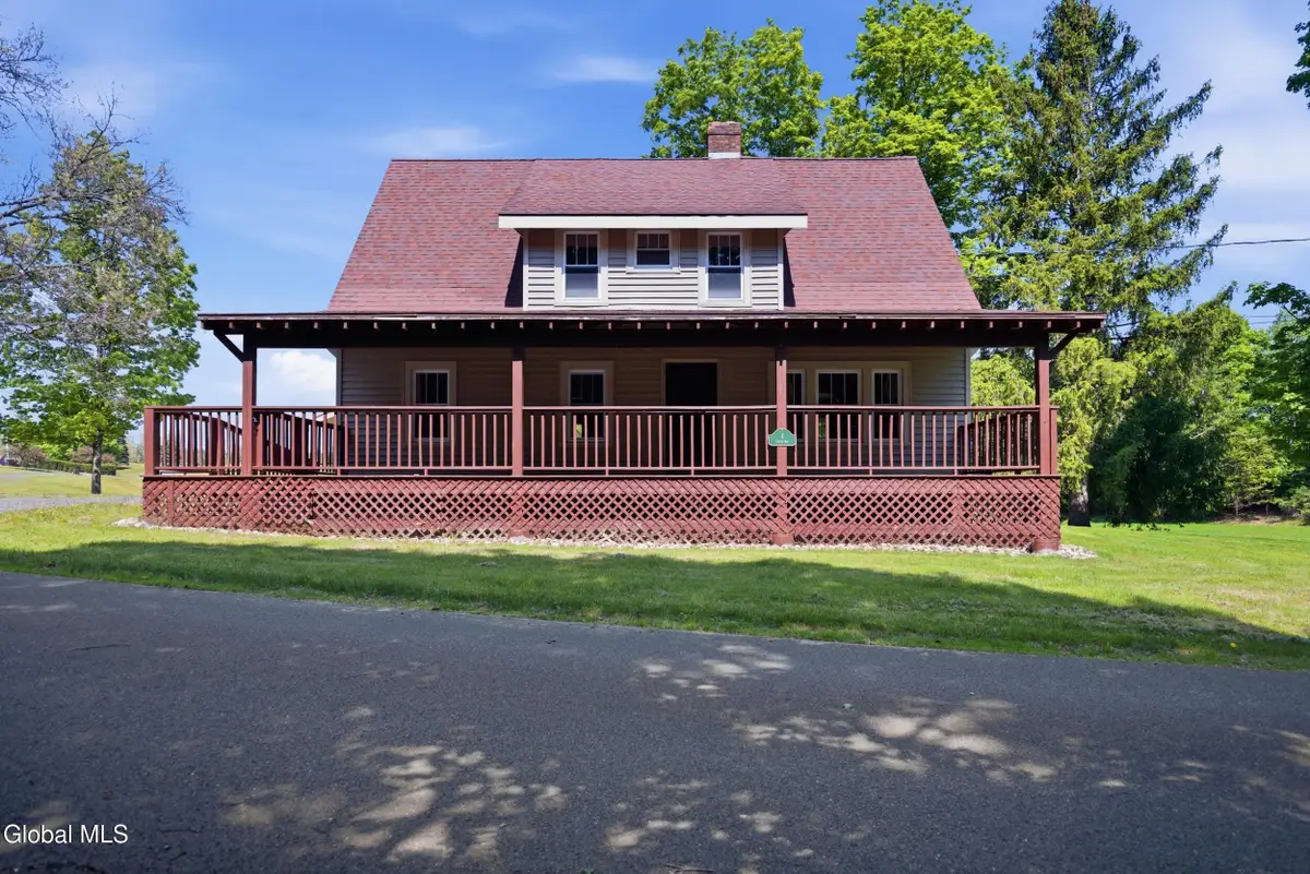 4 Tyler Way, West Sand Lake, NY 12196 - #1