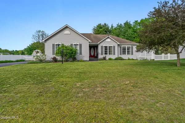 48 S Whitney Road, Saratoga Springs, NY 12866