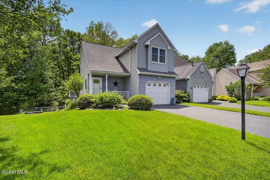 96 Cooks Court, Halfmoon, NY 12188 - #2