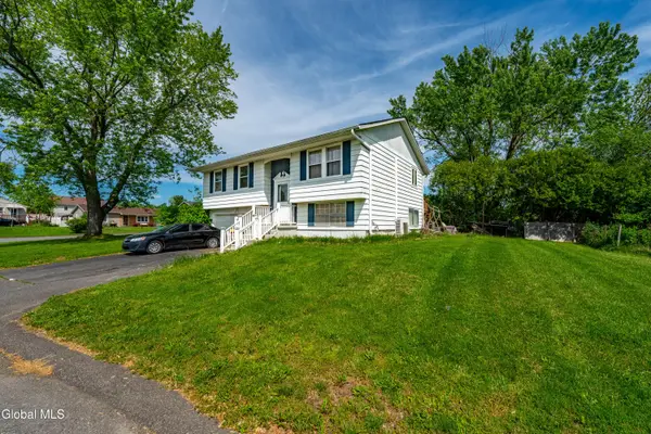 4 Arthur Avenue, Greenport, NY 12534