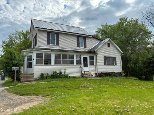 11 Madison Street, Hoosick Falls, NY 12090