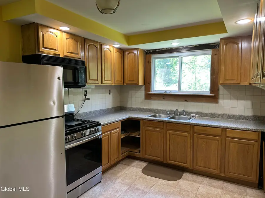 32 Thompson Lane, New Lebanon, NY 12125 - #2