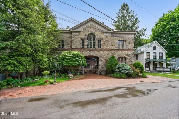 14 Talford Place #UNIT 1, Saratoga Springs, NY 12866