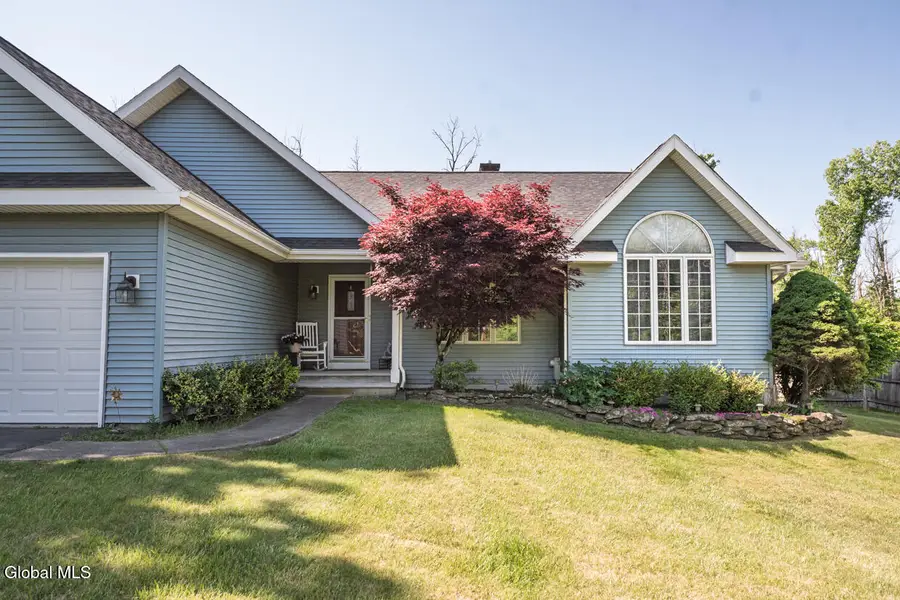 21 Belle Avenue, Latham, NY 12110 - #2
