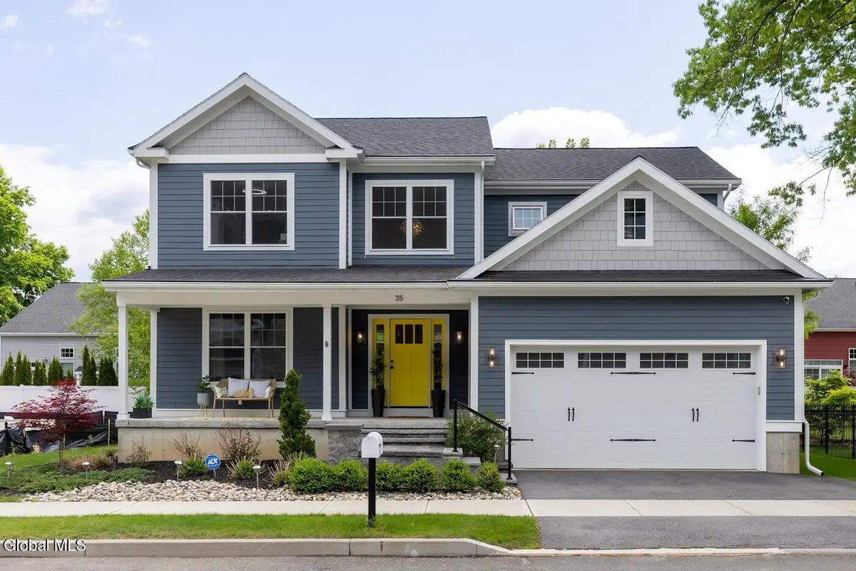 35 Chloes Way, Saratoga Springs, NY 12866 - #1