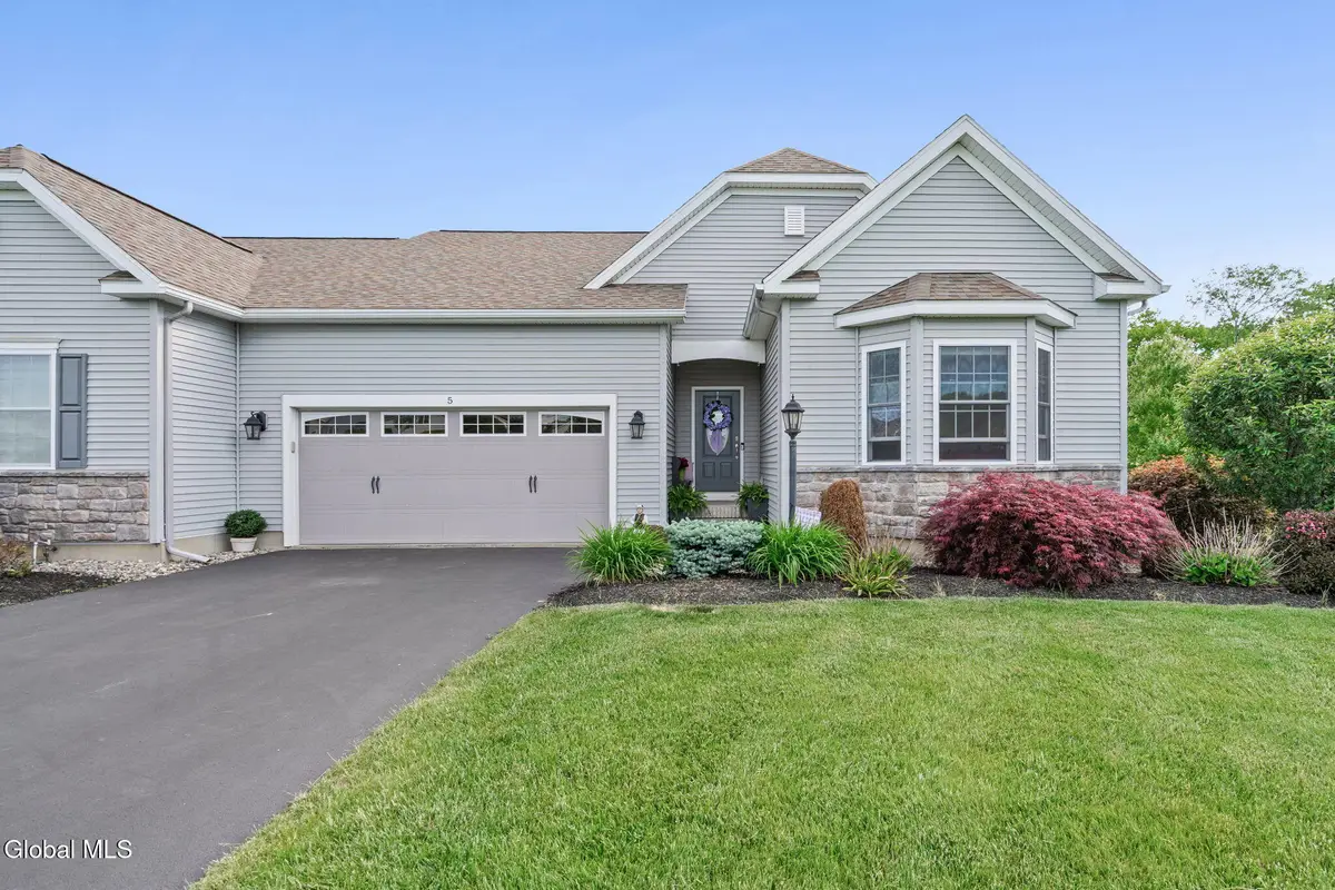 5 Rosemore Place, Halfmoon, NY 12118 - #1