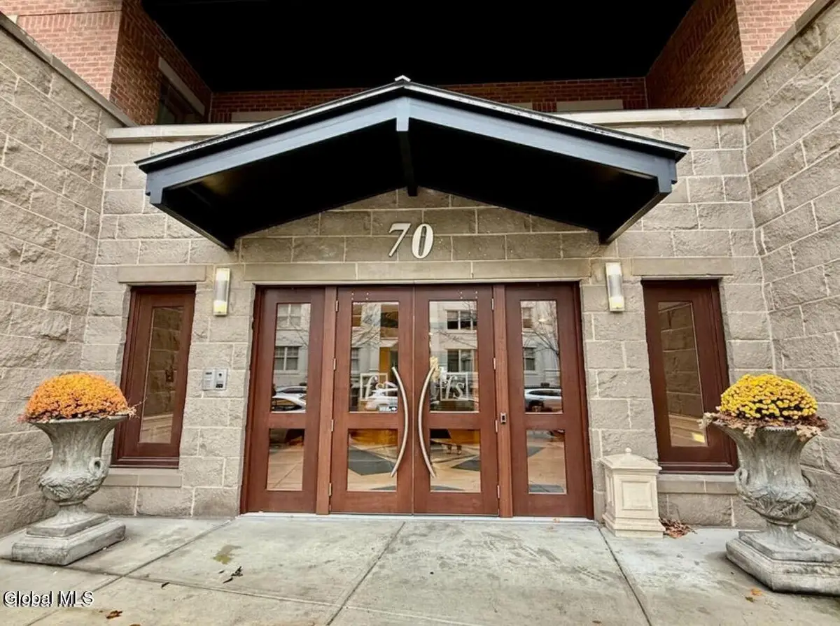 70 Railroad Place #APT 405, Saratoga Springs, NY 12866 - #1