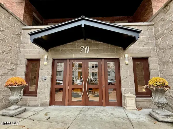 70 Railroad Place #APT 405, Saratoga Springs, NY 12866