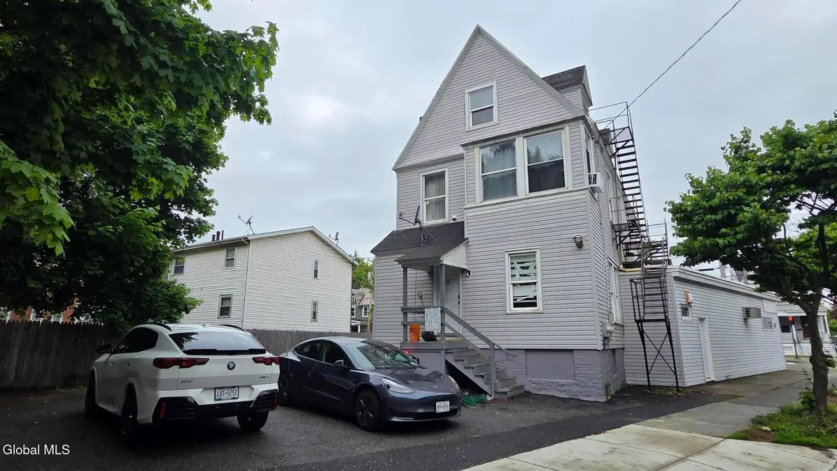 404 Delaware Avenue, Albany, NY 12209 - #1