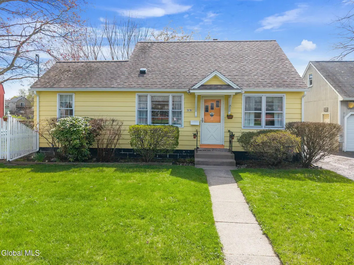 15 Albermarle Road, Scotia, NY 12302 - #1