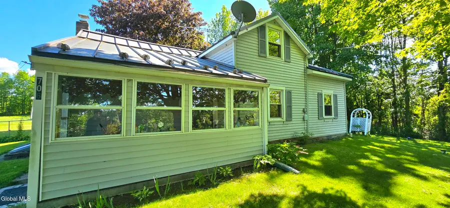 706 E Lykers Road, Root, NY 12166 - #2