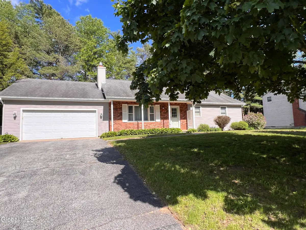 7 Sweetbriar Lane, Queensbury, NY 12804 - #1