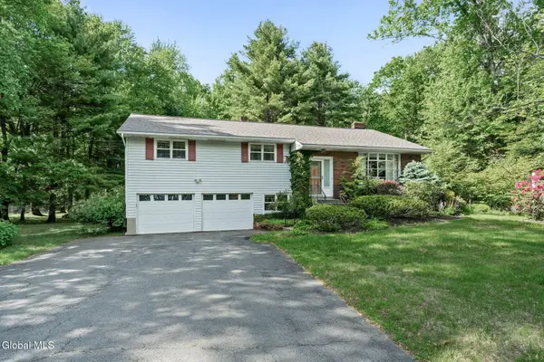 723 Grooms Road, Clifton Park, NY 12148