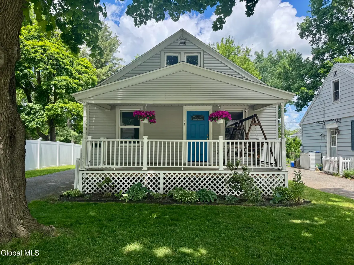 13 Knickerbocker Road, Scotia, NY 12302 - #1