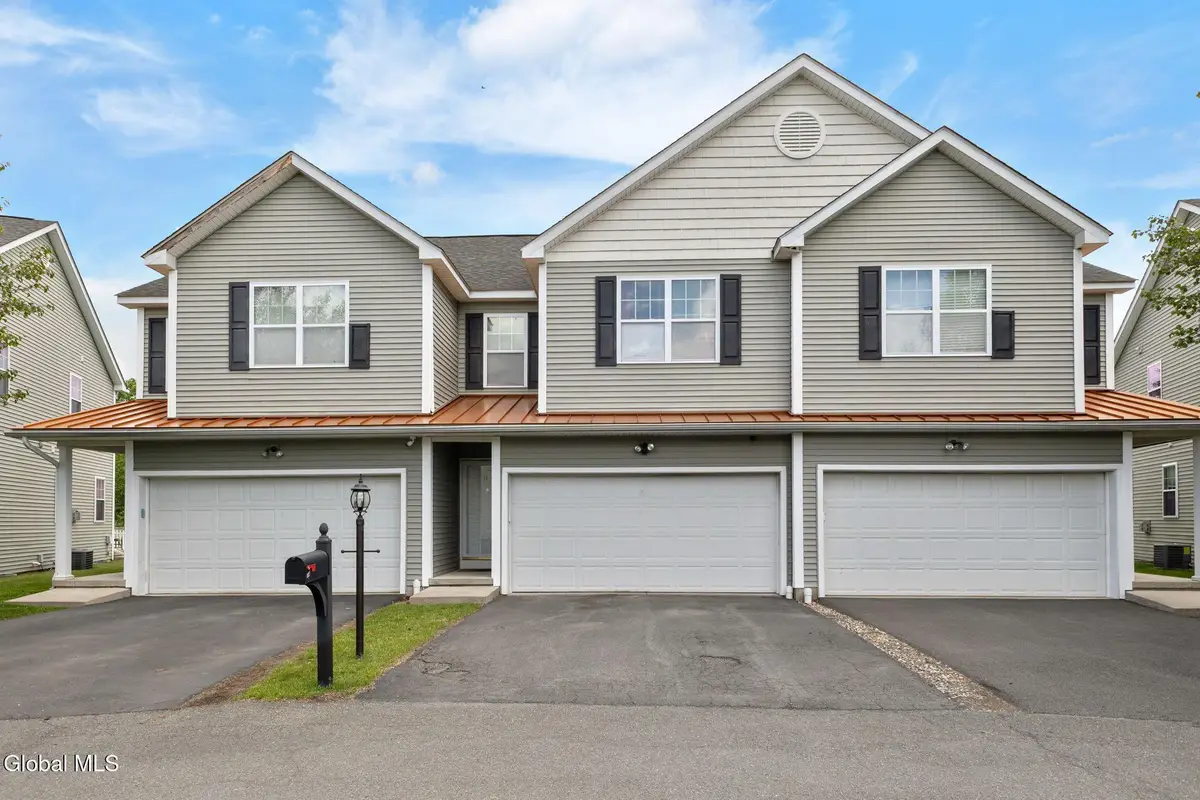 14 Amalia Lane, Rensselaer, NY 12144 - #1