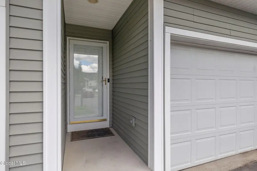 14 Amalia Lane, Rensselaer, NY 12144 - #3