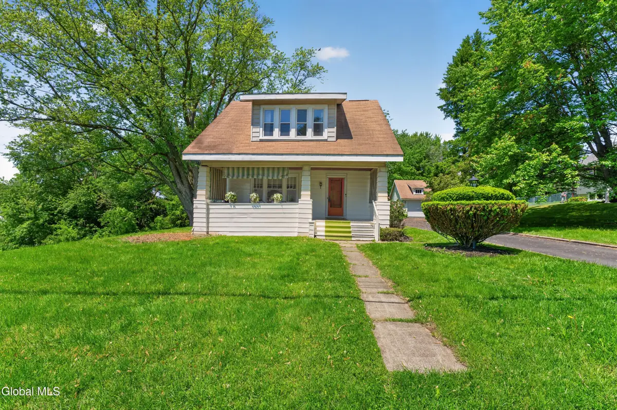 11 Orchard Terrace, North Greenbush, NY 12198 - #1