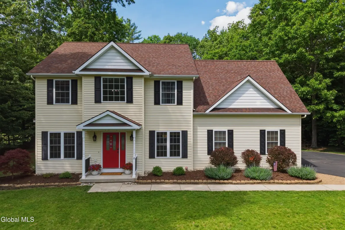 11 Oakwood Court, Ballston Spa, NY 12020 - #1