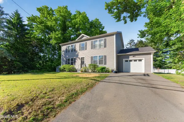 3174 E Lydius Street, Guilderland, NY 12303