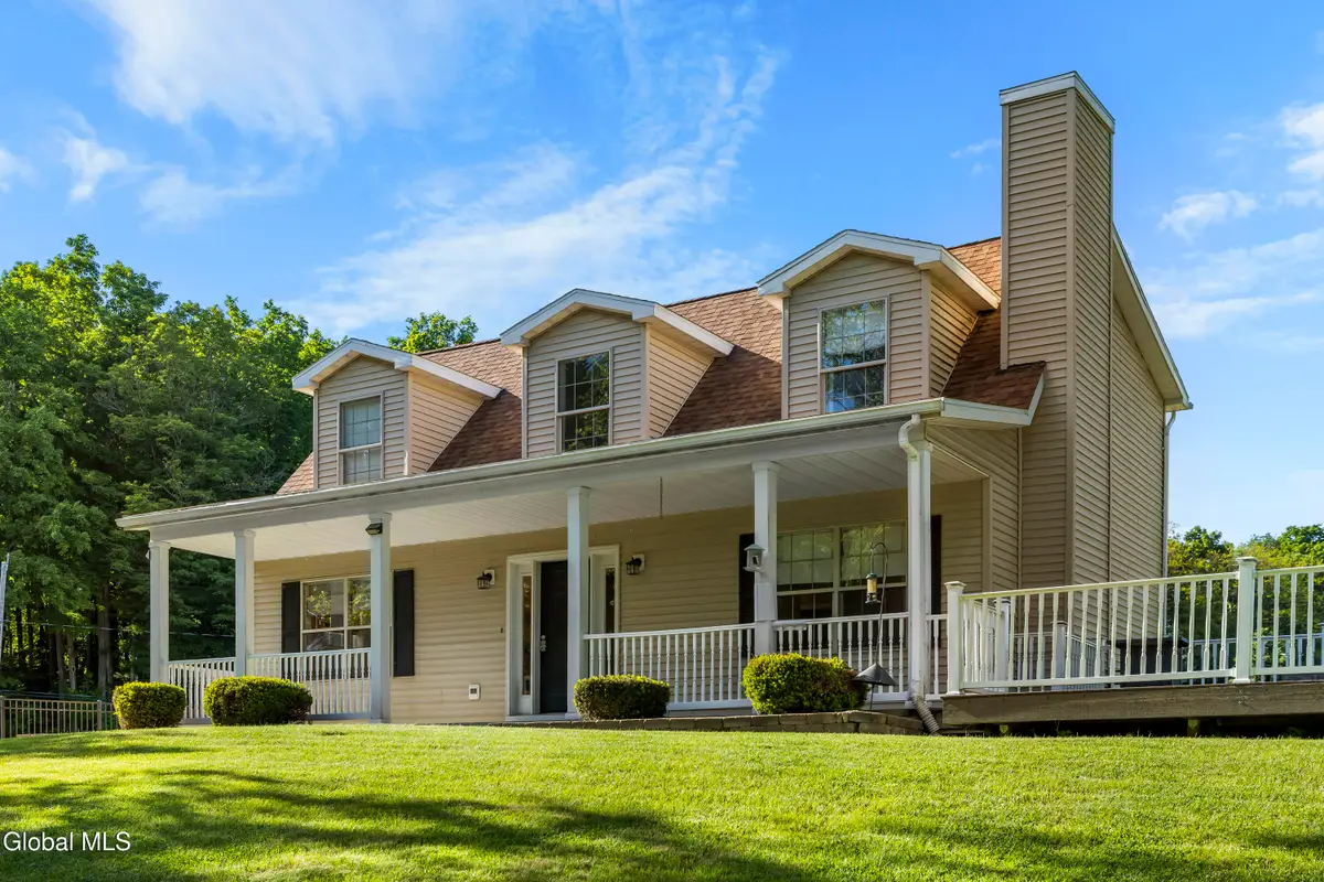 206 N Lake Avenue, Troy, NY 12180 - #1