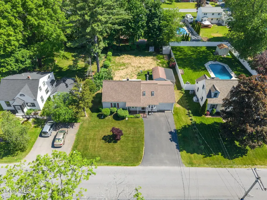 13 Saratoga Drive, Glenville, NY 12302 - #3