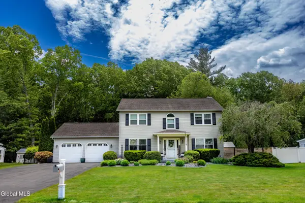 106 Pheasant, Schenectady, NY 12303
