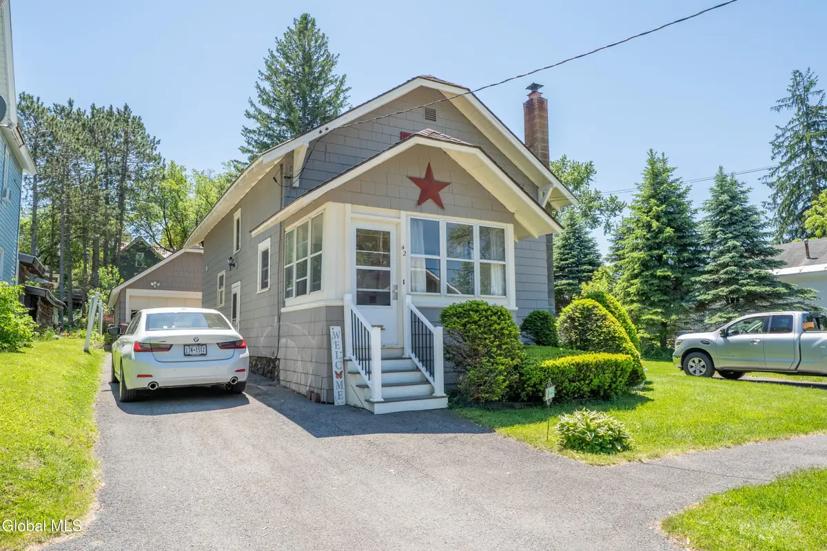 42 Franklin Street, Gloversville, NY 12078 - #1