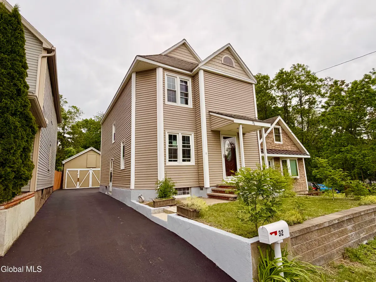32 Mount Stuart Road, Rotterdam, NY 12304 - #1