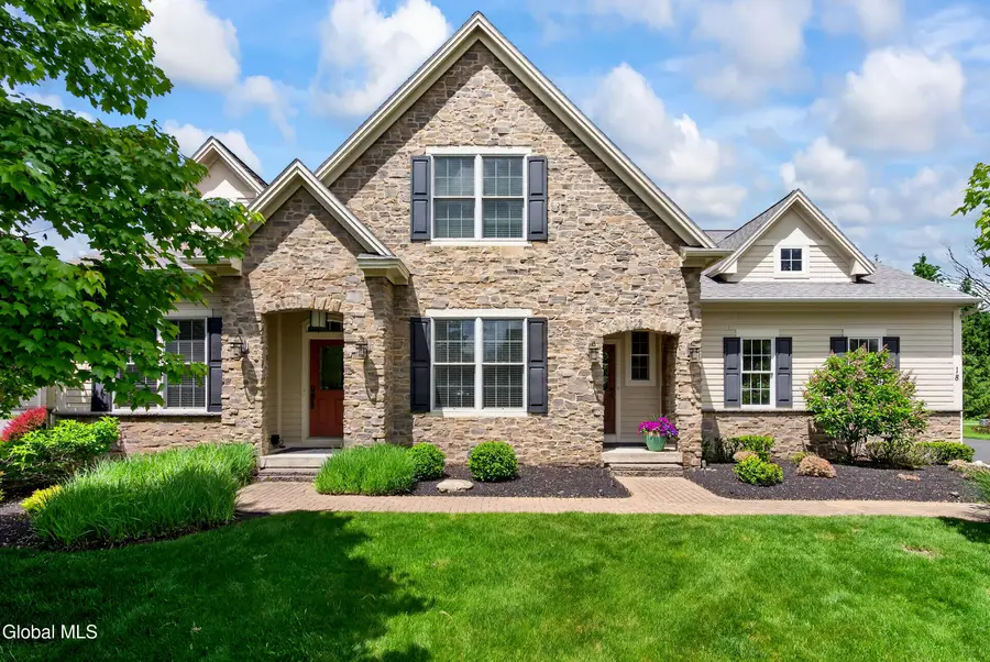 18 Burton Lane, Loudonville, NY 12211 - #2