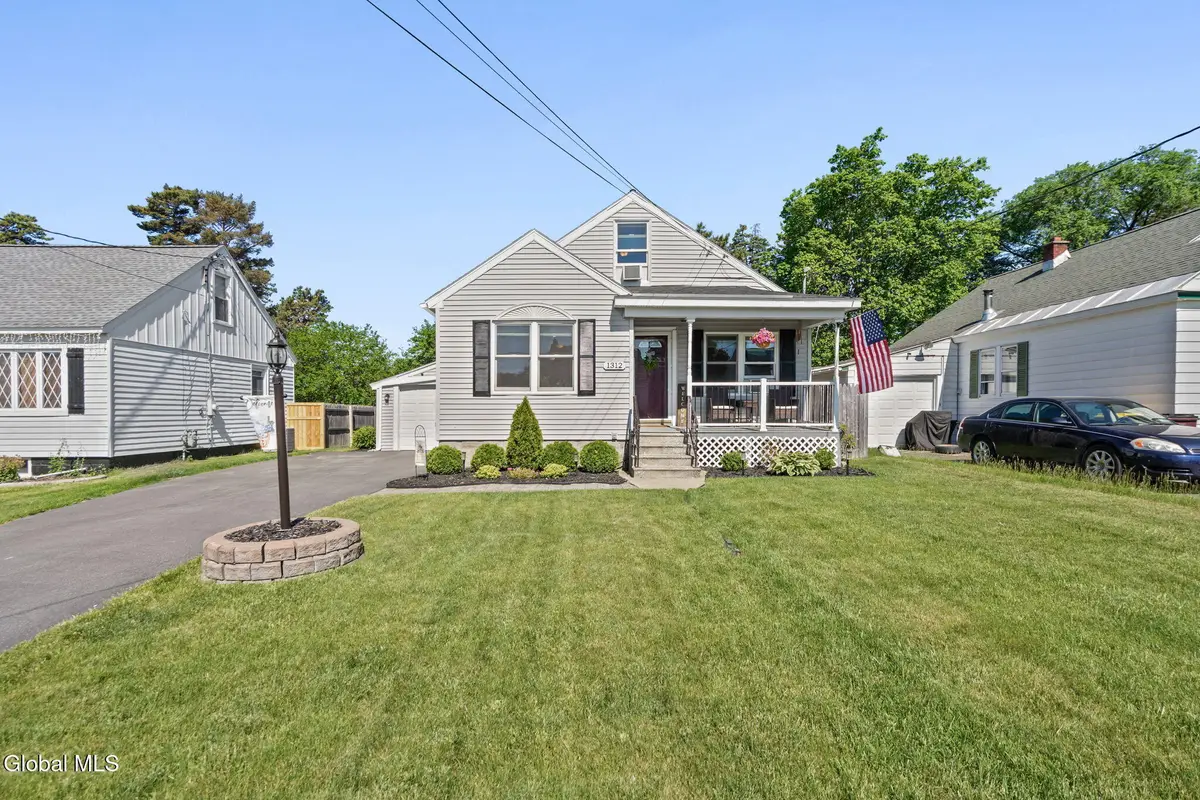 1312 Trinity Avenue, Rotterdam, NY 12306 - #1