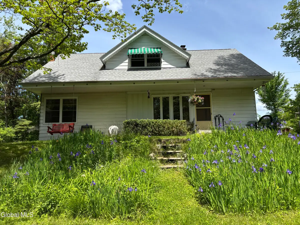 27 Rutherford Road, West Sand Lake, NY 12196 - #1