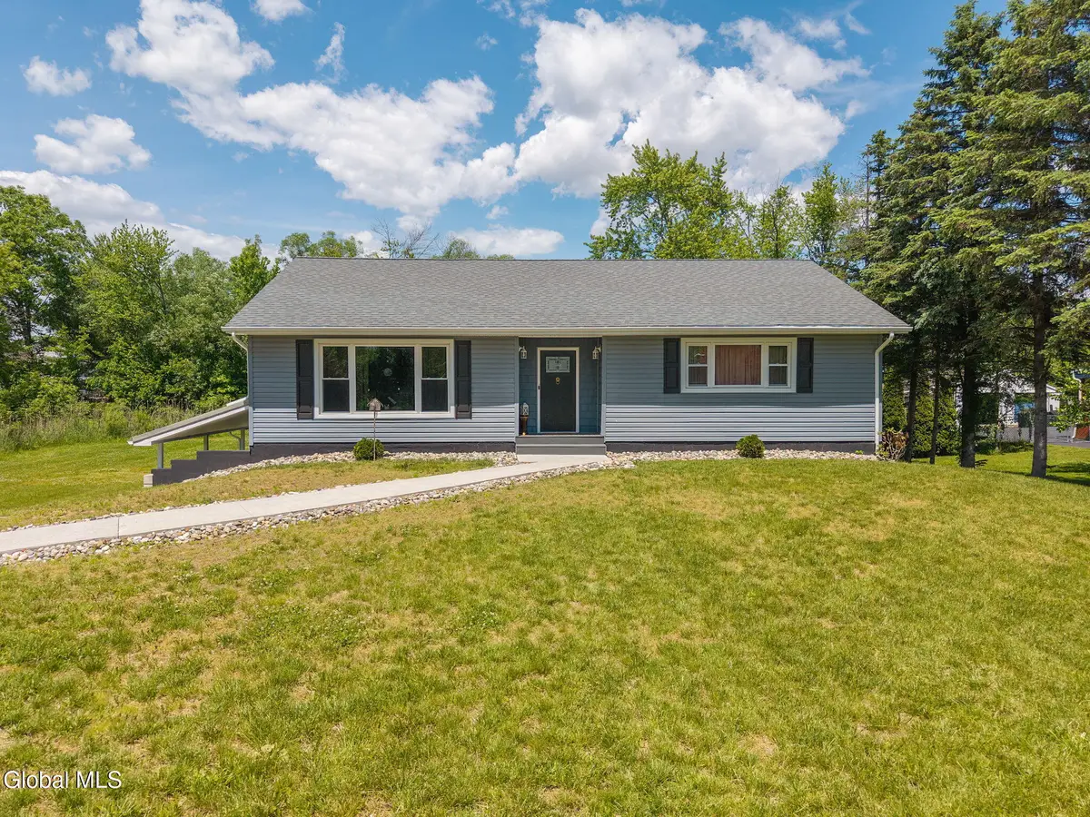10 Ten Broeck Street, Stillwater, NY 12170 - #1