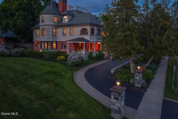 720 N Broadway, Saratoga Springs, NY 12866