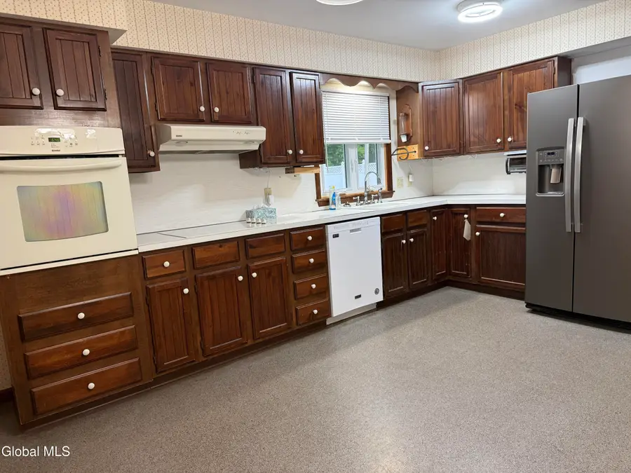 11 Alvina Boulevard, Westmere, NY 12203 - #2
