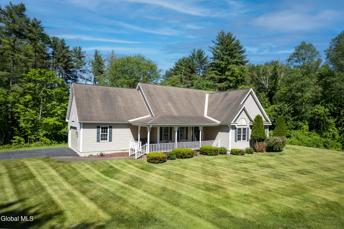 7 Glen Court, Queensbury, NY 12804 - #1