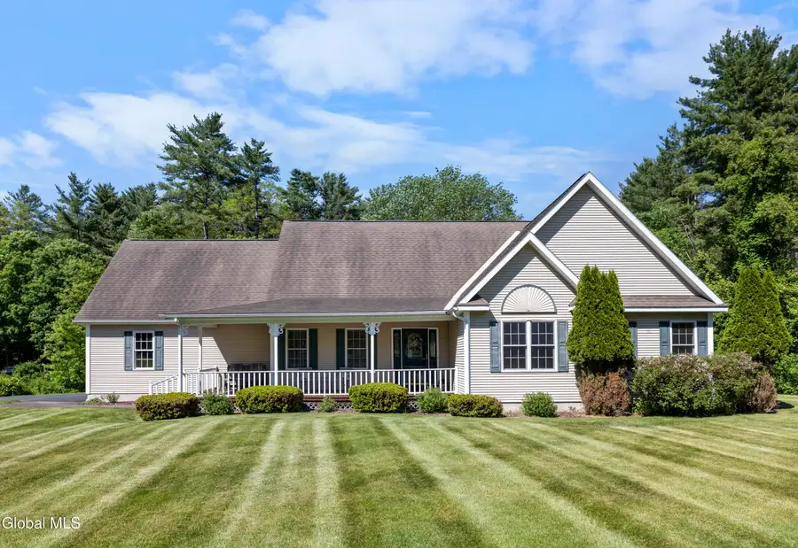7 Glen Court, Queensbury, NY 12804 - #3